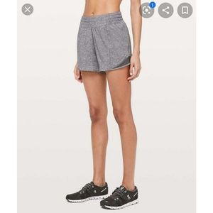 Lululemon Hotty Hot HR Tall 4" Lined Shorts